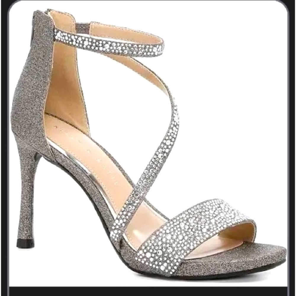 Kelly & Katie Pewter Heels. Size 8.5.